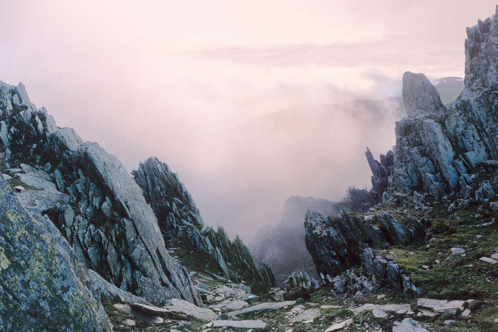 Far_of_Mountains_and_Rivers