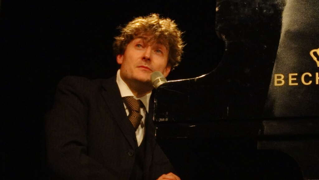 2015-09-18 - Sebastian Krämer im Heimathafen (Lieder wider bess
