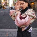 Die Sängerin Rosalía hat ein Video mit dem Titel „F*cking Money Man“ geteilt. Das Video setzt sich aus den Songs „Milionària“ und „Dio$ No$ Libre Del Dinero“